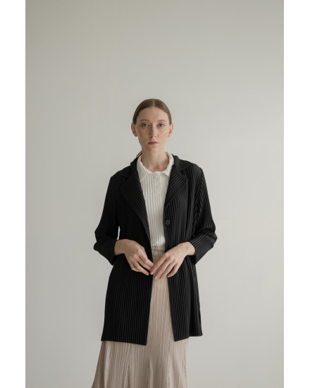 Margot Outer in Charcoal