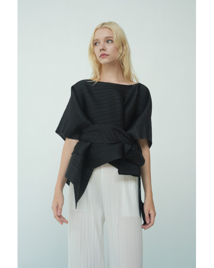 Rei Top in Charcoal