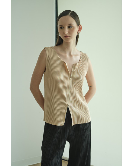 Lamor Zipper Top in Latte